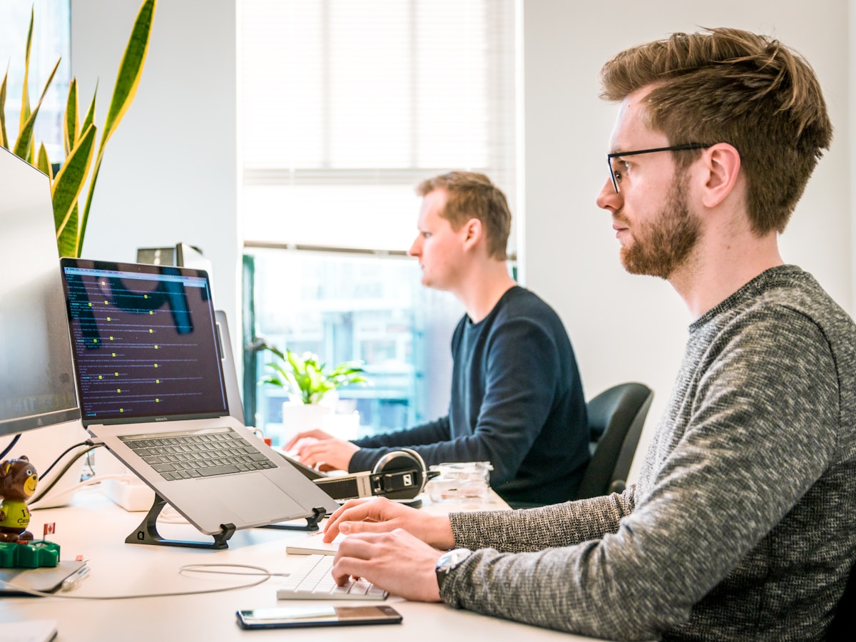 Photo — espace de travail moderne